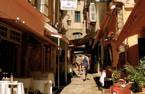 CANNES SUQUET RESTO 112000€