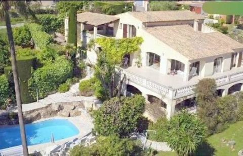 VILLA T6 VUE MER 400M2 TERRAIN 2600M2
