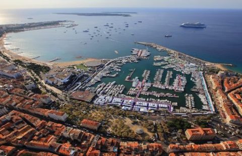 CANNES CENTRE LOCAL D’ANGLE 40M2 106400€