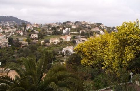 VALLAURIS IMMEUBLE DE RAPPORT 8 APPARTEMENTS  8,2% RENTABILITE 653920€