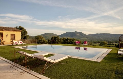 PROCHE ST TROPEZ BASTIDE T7 DE 495M2 PISCINE 11 X6 TERRAIN DE 10715M2 GARAGE 93M2 POSSIBLE 8 CHAMBRES