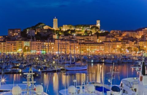 CANNES CENTRE 2 RESTAURANTS 400 M2 AU TOTAL