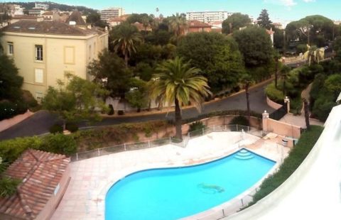 CANNES BAS OXFORD PROCHE CENTRE L´appartement dispose …