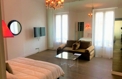 CANNES CENTRE VILLE T4 LUMINEUX DE 150M2 SUD 2MN MER