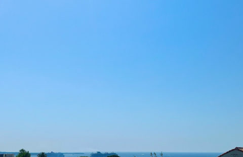 CANNES BAS CROIX DES GARDES PENTHOUSE T3/4 DE 115 M2 VUE MER TERRASSES 16M2  GARAGE PARKINGS