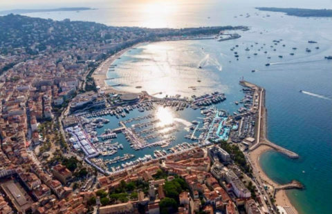 CANNES ANGLE CROISETTE FONDS DE COMMERCE +/- 40m2