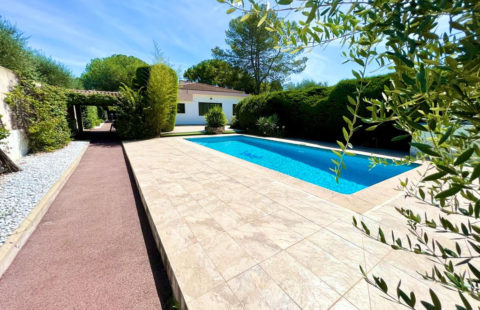 MOUGINS VILLA INDIVIDUELLE T4/T5 DE PLAIN PIED 170m PISCINE TERRAIN PLAT 1400m2 PISCINE
