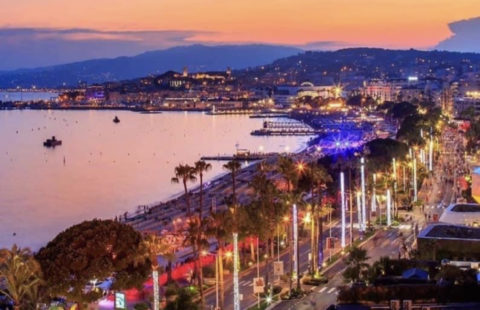 CANNES CENTRE BANANE 130 M CROISETTE RESTAURANT GRANDE TERRASSE