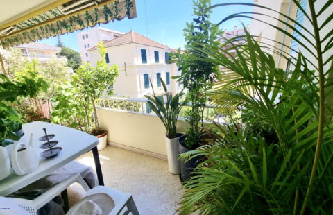 CANNES LIMITE CENTRE T3/T4 DE 85M2 SOL TERRASSE 12M2 SUD CAVE